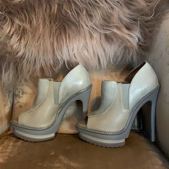 Authentic Herve Leger boots - Picture 3 of 7